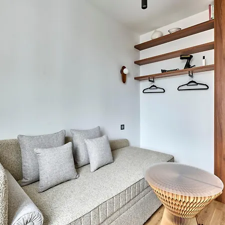 4 Bichat1 Апартаменты Париж